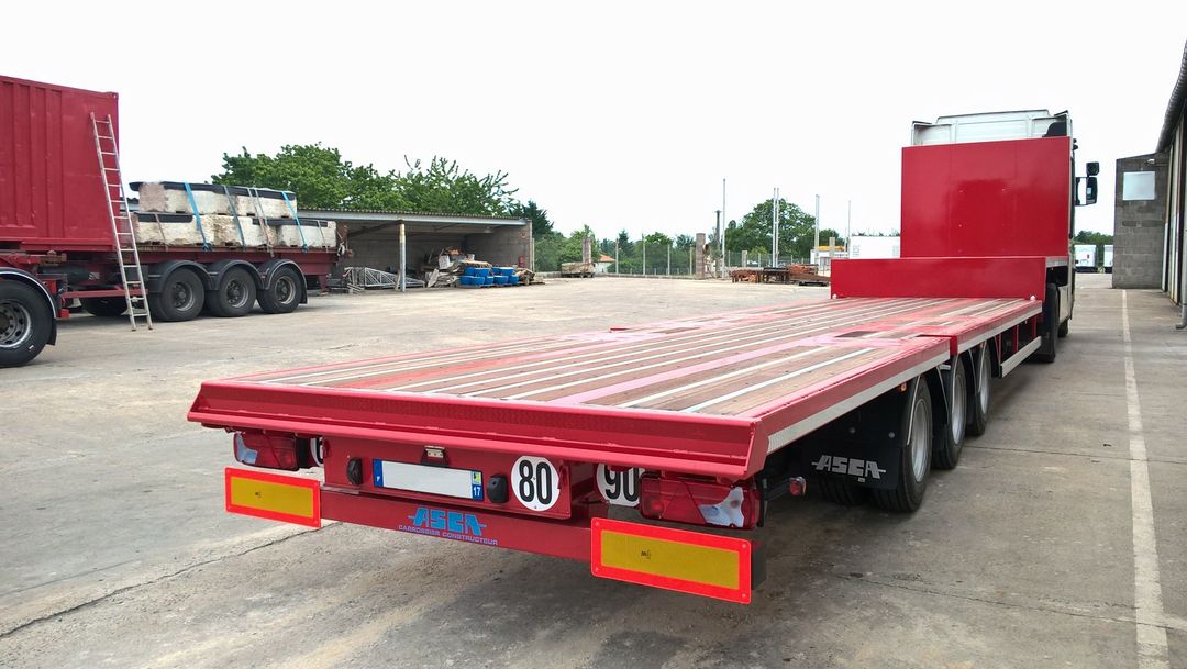 SOFRAL Location Location de semiremorques Plateaux SOFRAL Location Location de semiremorques Plateaux